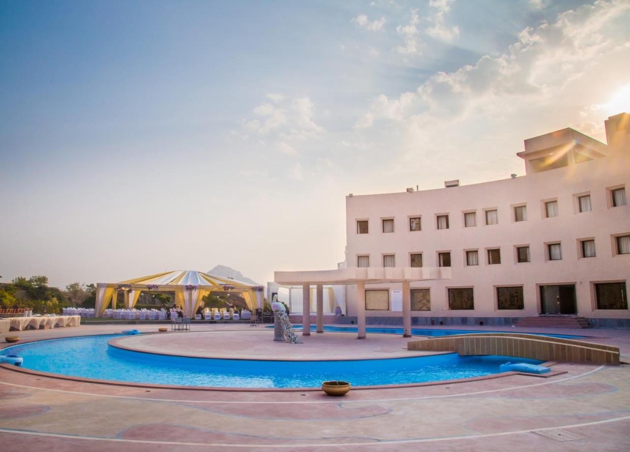 Spectrum Resort&Spa Udaipur Exterior foto